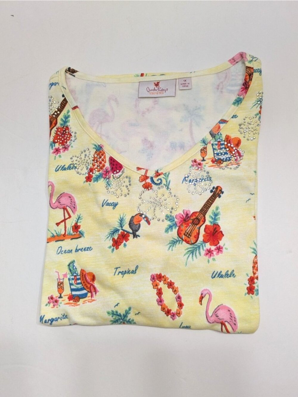 Quacker Factory 1X T Shirt Womens Yellow Hawaiian Print V Neck Top Rhinestones